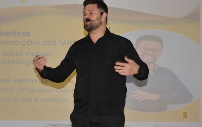 Palestras sobre valorização da vida mobiliza comunidade