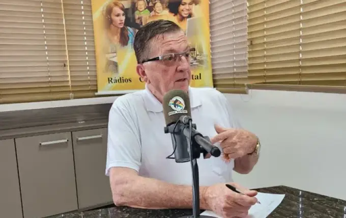 Comunidade promove festa de 40 anos de ordenação de Padre