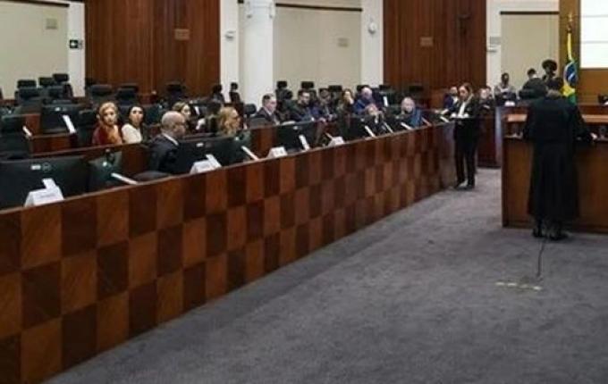 Desembargadores negam recursos de réus da boate Kiss, mas admitem redução de penas