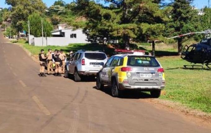 OUÇA: Policiais do PR e SC trabalham para prender suspeitos de vários crimes de roubo na região