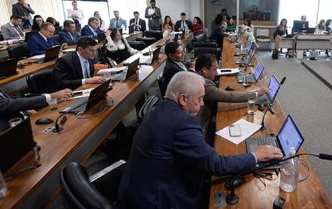 CCJ do Senado aprova projeto que endurece punição para crimes hediondos