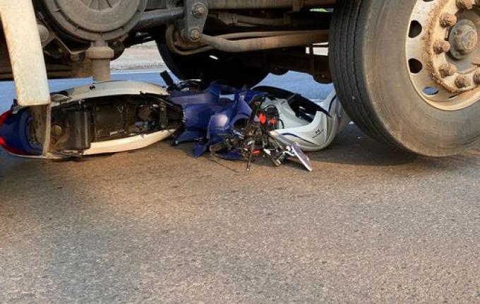 Motociclista fica gravemente ferido em colisão na Willy Barth, em SMOeste