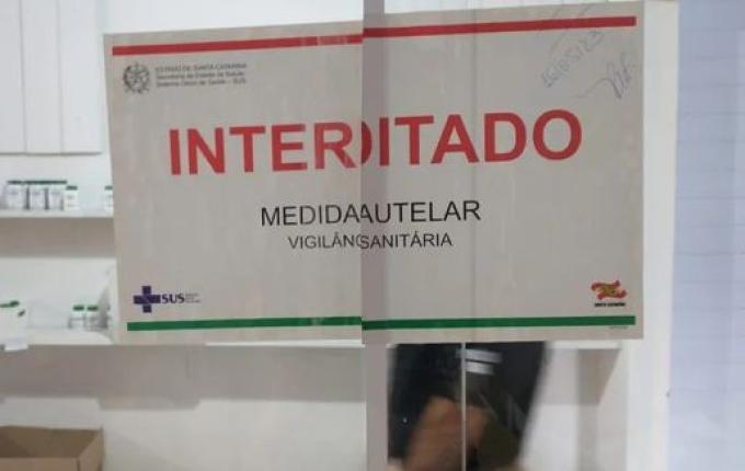 Curandeiro é preso suspeito de prometer curar diabetes e Parkinson em SC