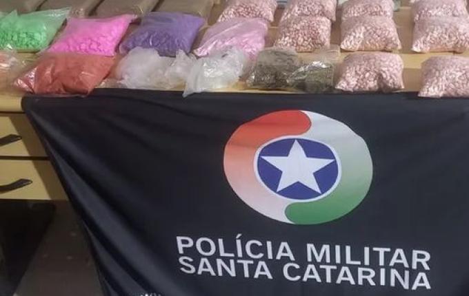 Mega operação apreende 22 mil comprimidos de ecstasy e 'supermaconha'