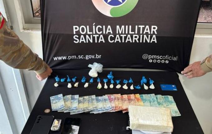 Motorista de aplicativo é preso por tráfico com mais de 1 kg de cocaína em SMO