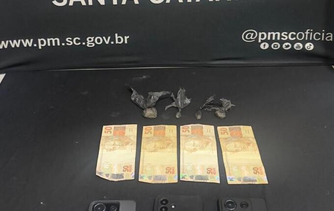 Mulher é presa por tráfico de drogas no interior de SMO