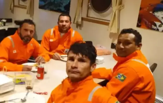 Quem são os tripulantes do barco que naufragou em SC