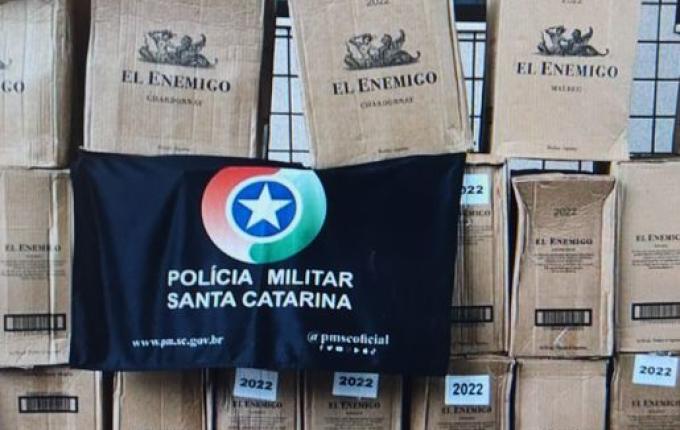 Mulher é flagrada com 156 garrafas de vinho argentino em Dionísio Cerqueira