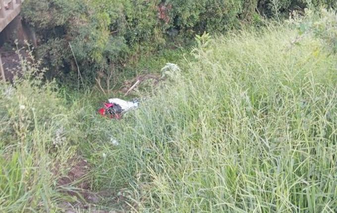 Motociclista morre ao sair da pista e cair em ribanceira na SC-305