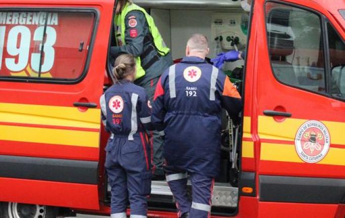 Morador de rua é esfaqueado na perna na Willy Barth em São Miguel do Oeste