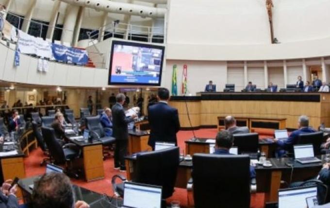 Alesc aprova cadastro de pessoas em situação de rua, isenção de ICMS e outros 17 projetos