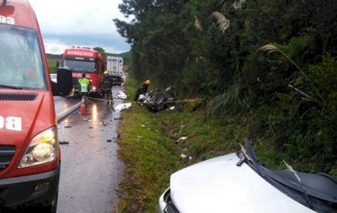 Acidente mata mãe e três filhos em Santa Catarina