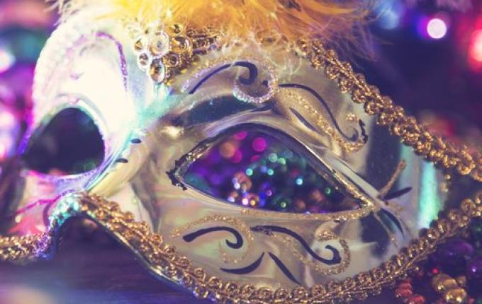 Abertura do comércio e da prefeitura no Carnaval divide opiniões