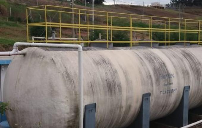 Semae realiza análise mensal em tratamento de esgoto em SJCedro