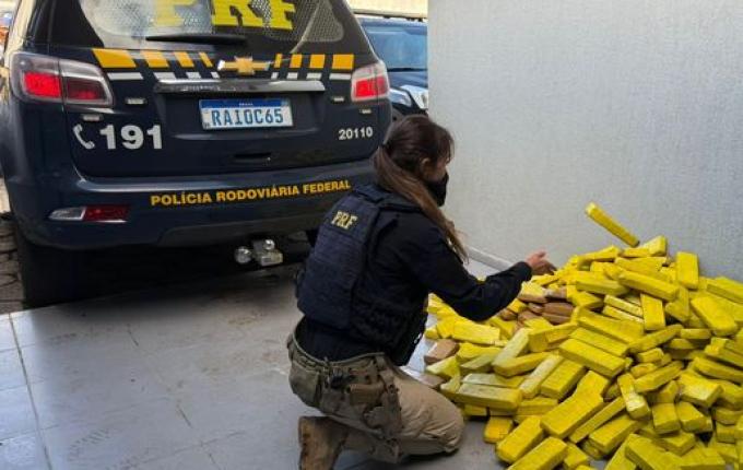 Perseguição em Cunha Porã termina com prisão e apreensão de 120 kg de maconha