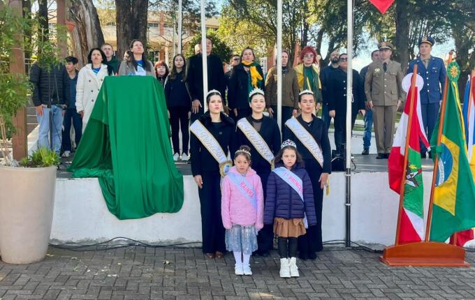 Campo Erê celebra 7 de Setembro com desfile e grande participação da comunidade