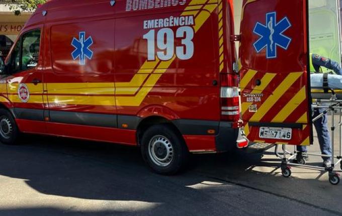 Mulher é atropelada no centro de São Miguel do Oeste