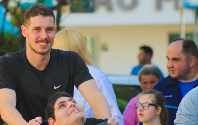 APAE promove Caminhada da Autodefensoria em São Miguel do Oeste