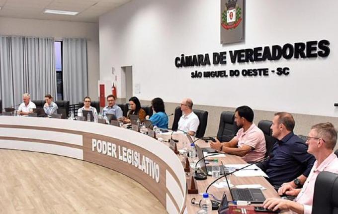 Câmara de SMO aprova projeto que libera funcionamento do comércio em qualquer dia