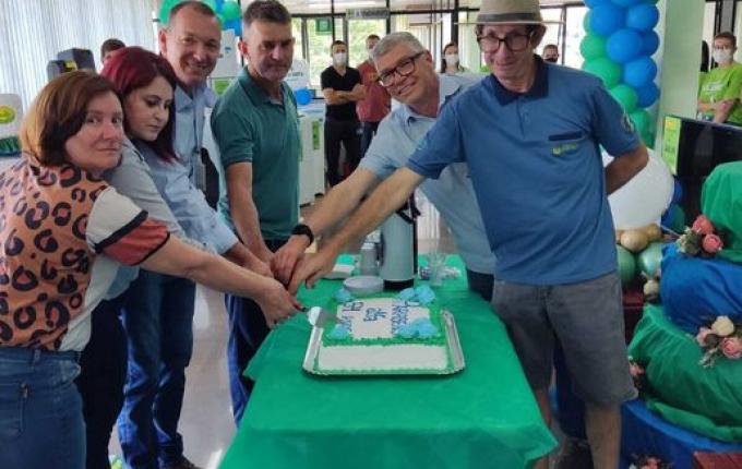 VÍDEO: Alfa em São José do Cedro celebra aniversário da Cooperativa