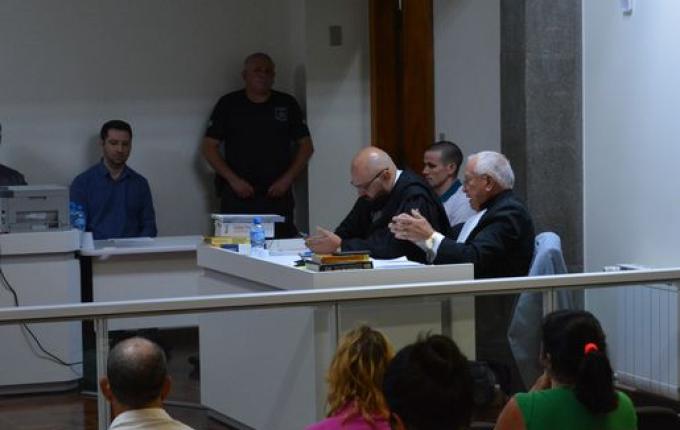 Acusado de homicídio é condenado a 21 anos e quatro meses de prisão