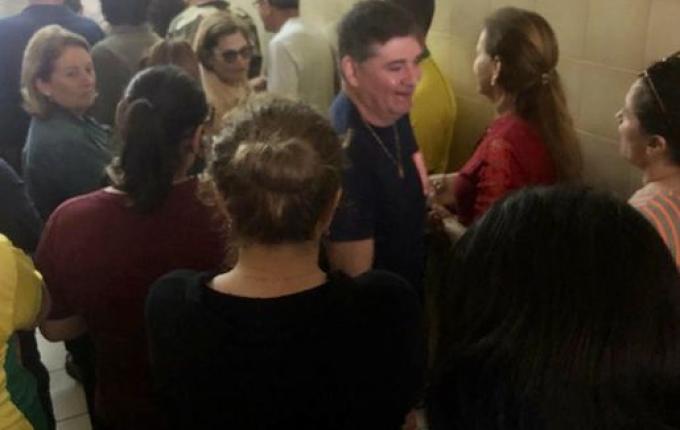 Locais de votação registram filas em São Miguel do Oeste