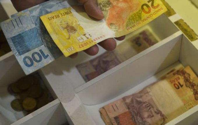 Mercado financeiro eleva projeção da inflação de 5,88% para 5,91%