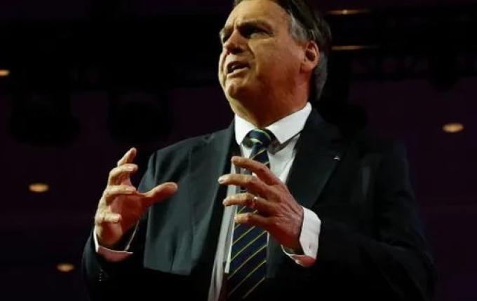 TCU apura ilegalidade em isenção de tributos para religiosos dada por Bolsonaro