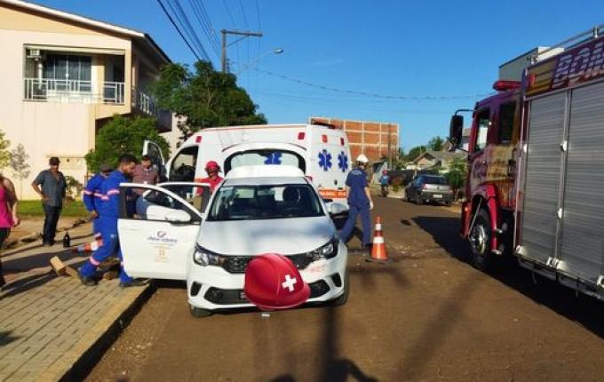 Motorista embriagado colide veículo contra outro e acaba preso