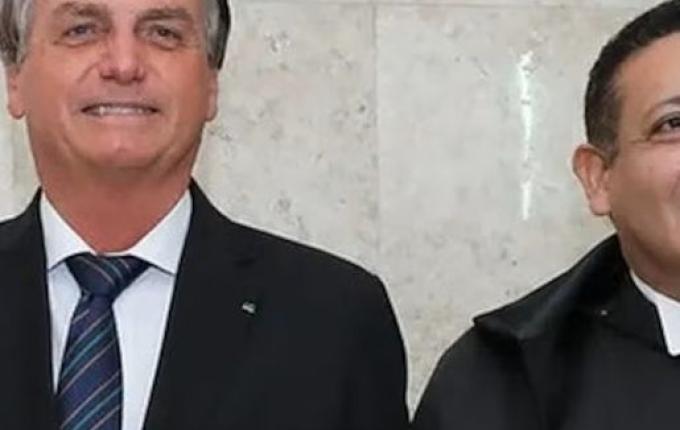 Oposição aposta em Nunes Marques para tornar Bolsonaro elegível se anistia for parcial