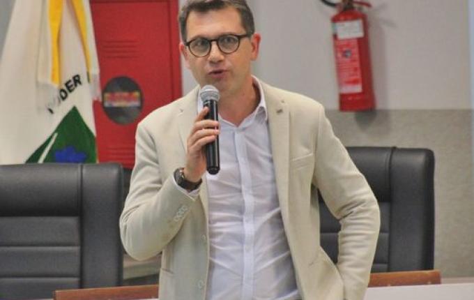 Cobranças por recursos e promessas de melhorias marcam audiência sobre a Willy Barth, em SMOeste