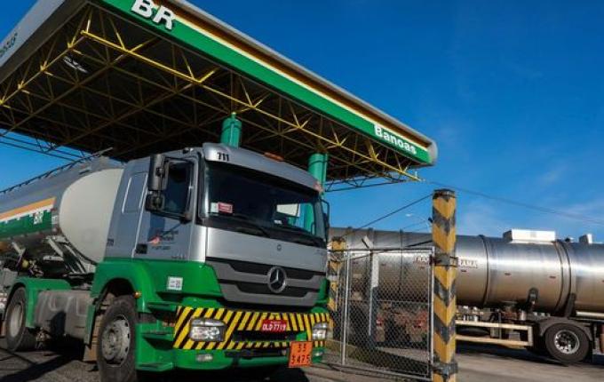 Petrobras eleva preços da gasolina e do diesel nas distribuidoras
