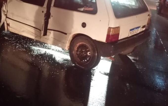 Homem fica ferido em colisão entre carro e caminhão na BR-163, em Guaraciaba