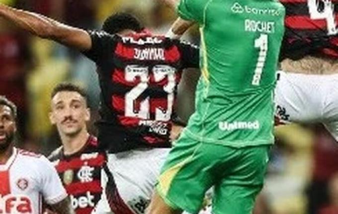 Inter sai na frente, mas Flamengo busca empate por 1 a 1 na estreia do Brasileirão