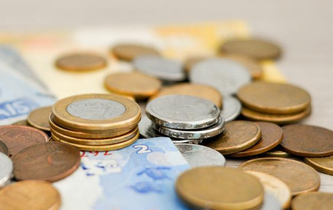 Beneficiários com NIS final 9 recebem nesta sexta-feira Auxílio Brasil