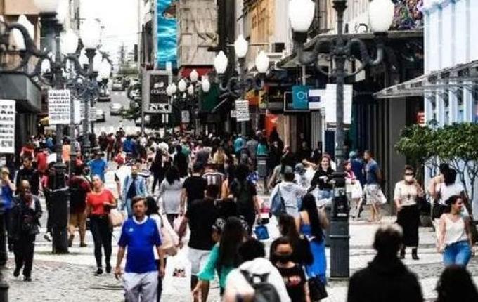 Consumidor está confiante e vendas de Natal podem chegar a R$ 3,45 bilhões em SC