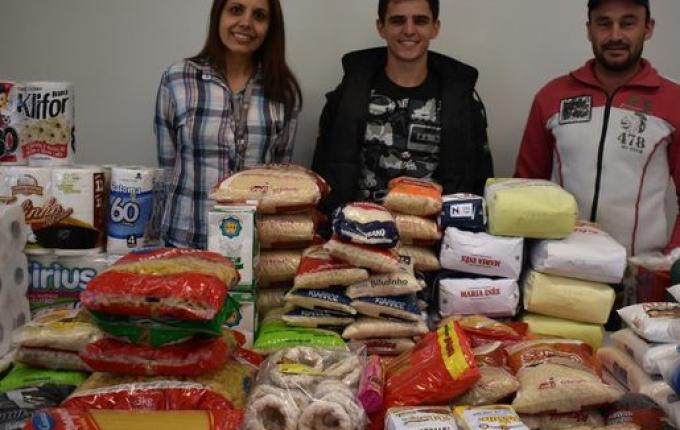 Associação dos Criadores de Suínos de Iporã do Oeste entrega doações ao hospital