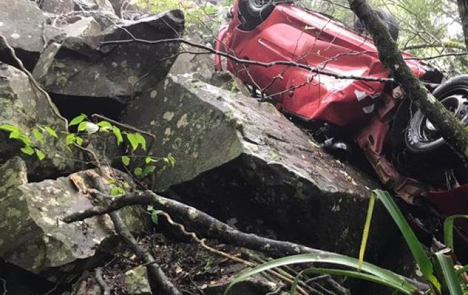 Motorista morre em capotamento na BR-282