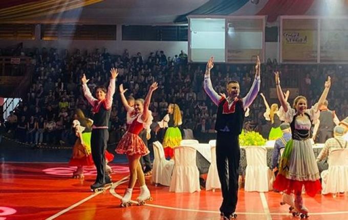 Show da 44ª Oktoberfest de Itapiranga valoriza diferentes culturas no evento germânico