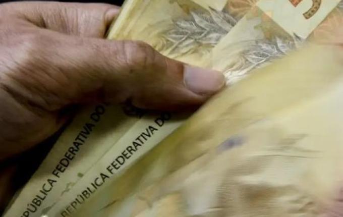 Isenção de IR para quem ganha até R$ 5 mil entra em vigor