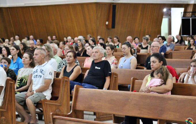 Missa de Lava-Pés abre celebrações do Tríduo Pascal em São Miguel do Oeste