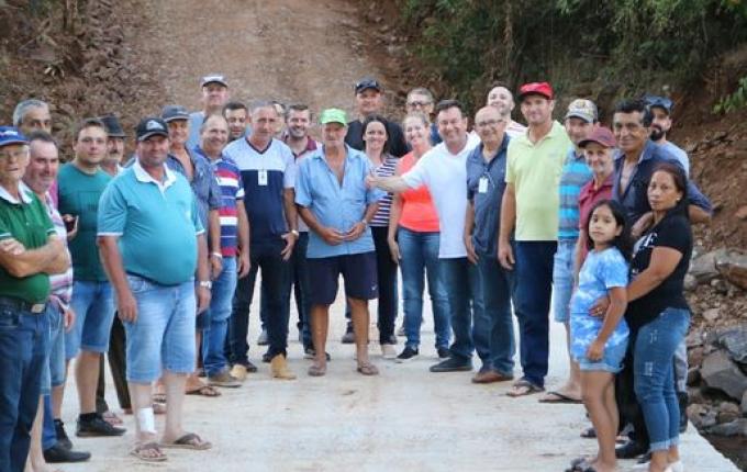 Ponte que liga São José do Cedro até Palma Sola é inaugurada