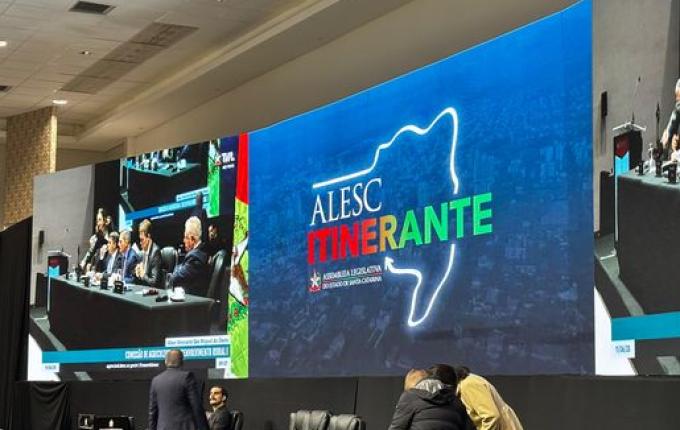 Alesc Itinerante retoma atividades com debates em várias comissões e sessão