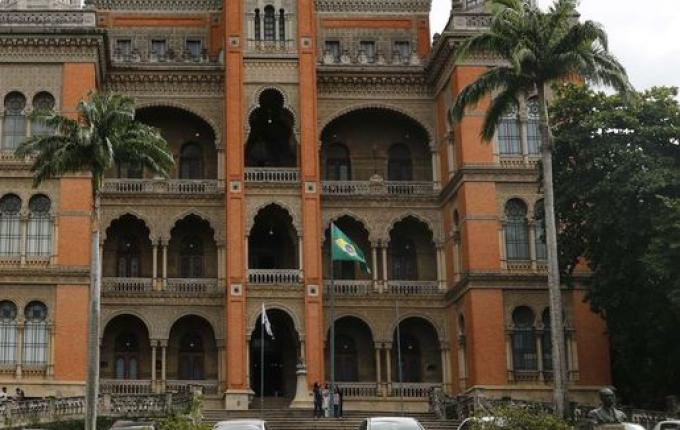 Fiocruz estuda antiviral para combater a Covid-19