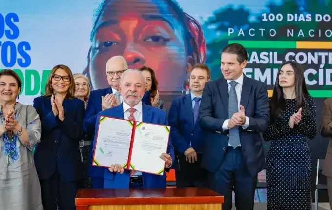 Lula decreta novas regras para big techs atuarem no Brasil; entenda