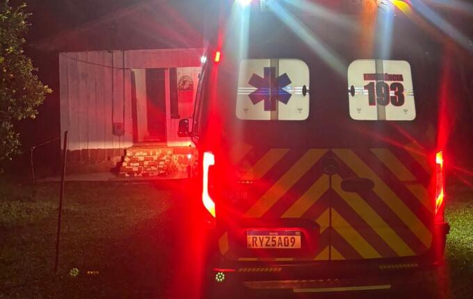 Bebê sofre queimaduras ao derrubar térmica com água quente em Cunha Porã