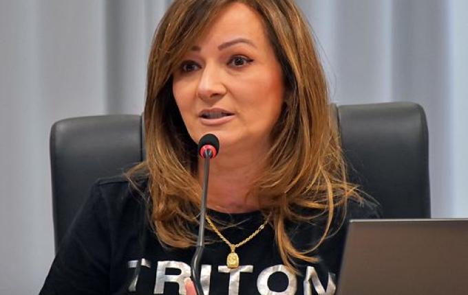 Vereadora questiona paralisação de obras de asfaltamento em São Miguel do Oeste