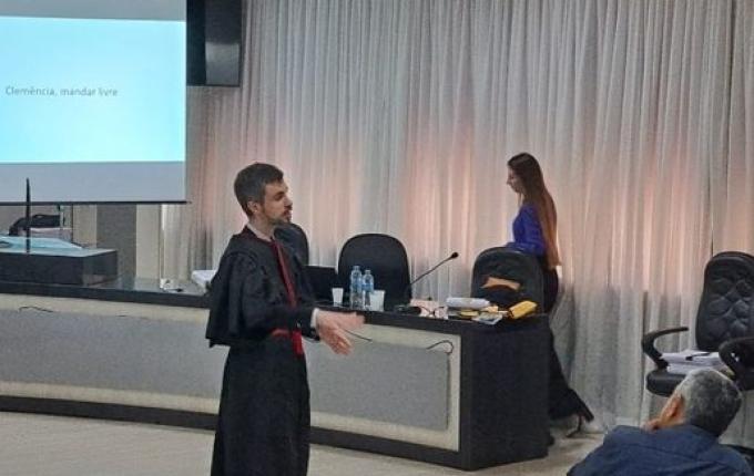 Duas pessoas que mataram homem a facadas são condenadas em São Lourenço do Oeste