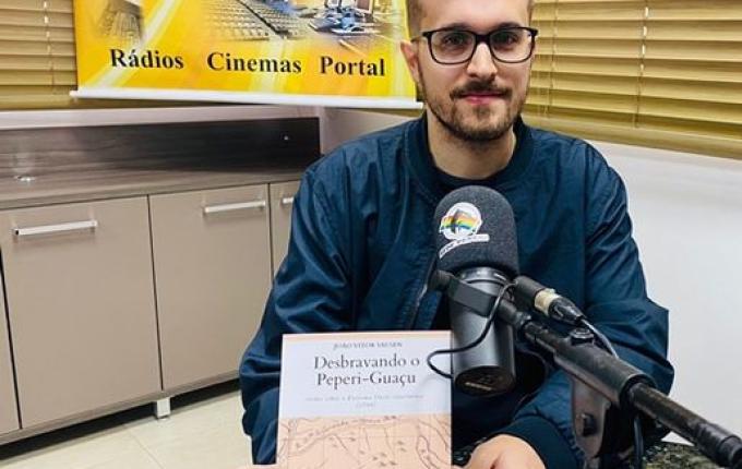 Escritor de Itapiranga lança livro sobre colonização