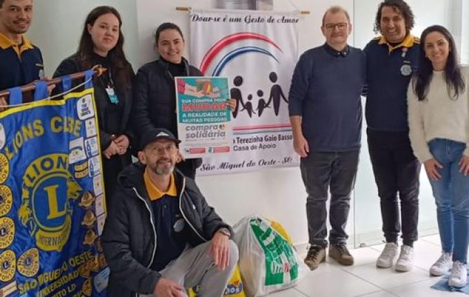 Grupo Grazziotin realiza entrega de cestas básicas do projeto Compra Solidária